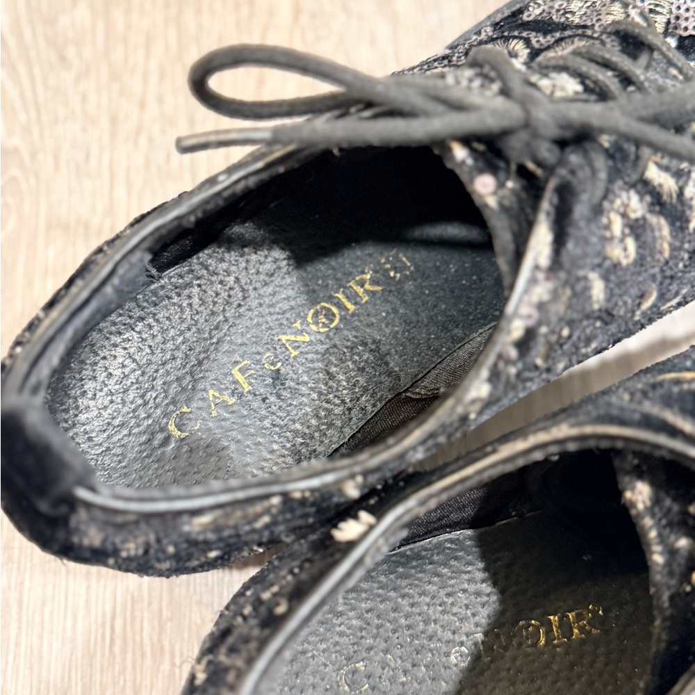 Cafe Noir Chic Black Embroidered Floral Women's Sneakers Size 39/6 - Picture 7 of 9